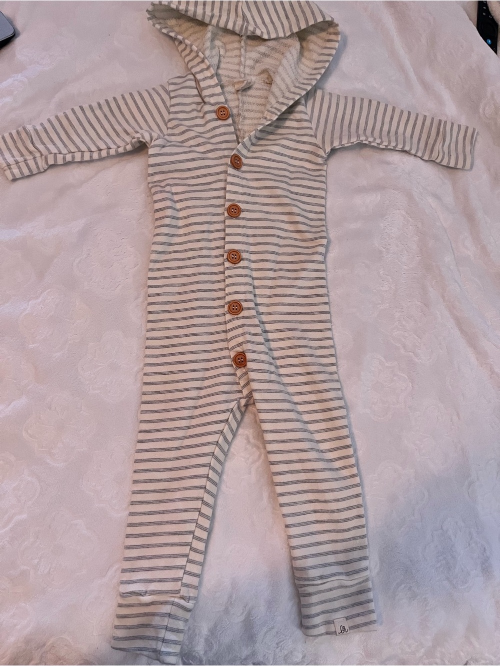 Lulu + roo Striped Hooded Baby One-Piece Bodysuit in Cream and Gray 12-24m
